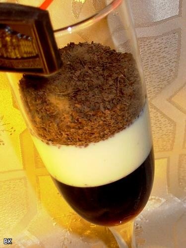 бейлиз айриш крим. как правильно ликер. апельсиновый ликер куантро. самбука итальянский анисовый ликёр. с чем пьют ликер.